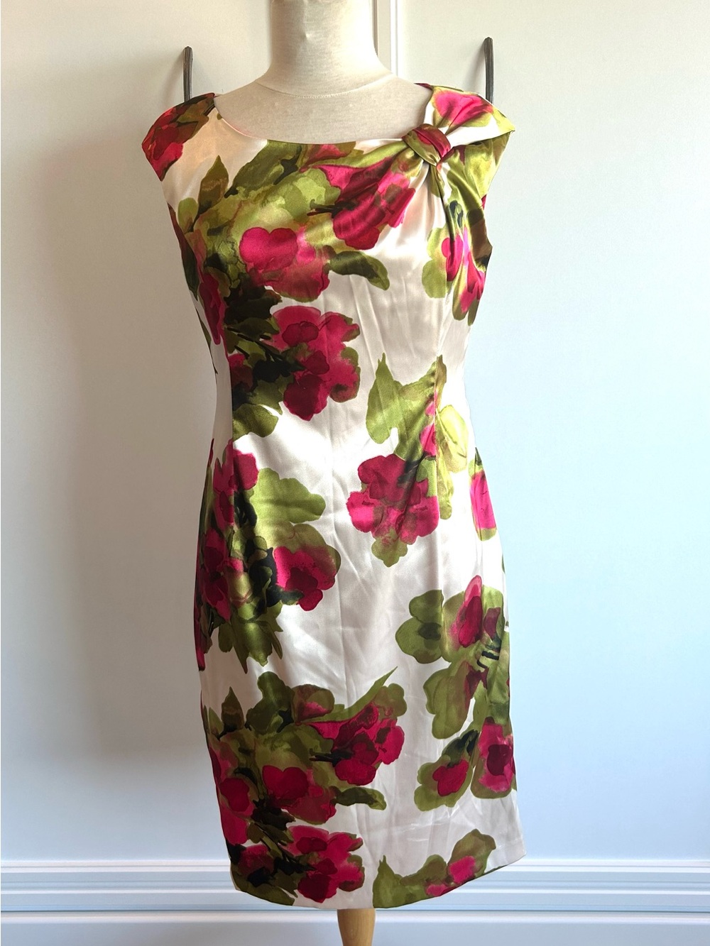 Jones Wear Dress Size 9 Floral Sheath Pink Green Stretch Midi